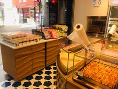 -昆明冠生园·蛋糕·面包(朗悦湾店)