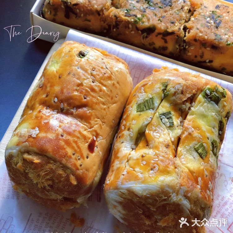 流油[流泪]一口胖十斤系列，肉松多多流油面包