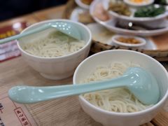 -花馬肆.云南过桥米线(汉神购物广场现场熬汤店)