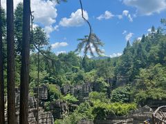 -梭布垭石林景区