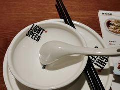餐具摆设-吕氏疙瘩汤·新鲁菜(济南万象城店)