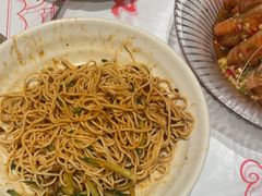 -肥肥虾庄·金牌油焖大虾(汉口城市广场店)