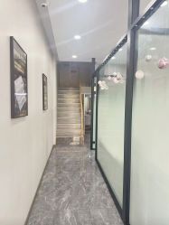 -苗方清颜专业祛痘·皮肤管理