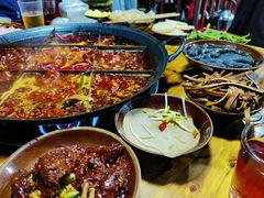 -正南齊北重庆老火锅(光华村直营店)