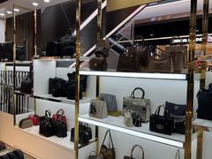 -王府井百货熙地港店