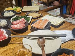 -吴氏老牌坊云南鱼豆花火锅店(通江街店)