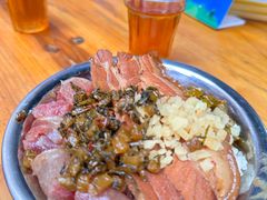 -梁阿婆廿年老牌扣肉糯米饭