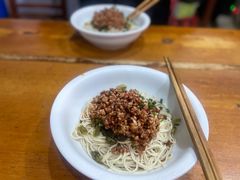 -上海特色小笼店(铁岭路90弄小区店)