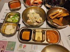 -草家酱蟹炭火烤肉店(珲春南路一店)