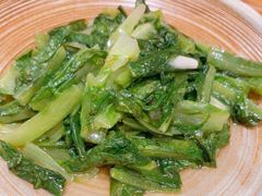 蒜泥油麦菜-芳草地度假酒店·野炉中餐厅