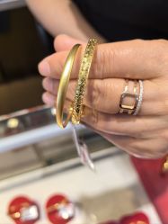 -万宝金楼(威海路店)