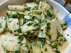 荠菜炒年糕-南小馆(迪士尼小镇店)