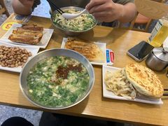 -八百里牛肉汤(盖饭·锅贴·万象城店)