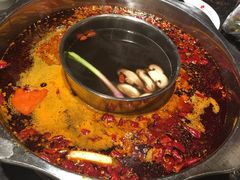 -小天鹅火锅·一线江景洪鼎旗舰店(洪崖洞店)