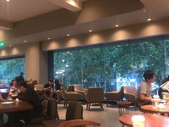 大堂-星巴克臻选(南京艾尚天地店)