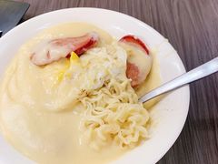 红肠窝蛋芝士捞面-新记餐厅(香槟大厦店)