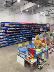 -逝水玩具折扣店