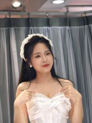 -衣贝姿婚纱礼服馆