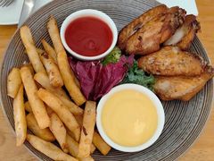 香炸鸡翅配薯条-Money Shops(愚园路店)