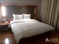 -全季酒店(上海火车站天目西路店)