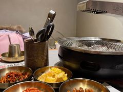 -草家酱蟹炭火烤肉店(珲春南路一店)