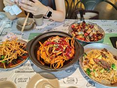 -巴厘龙虾·榜首油焖大虾(音乐学院·沿江酒馆店)