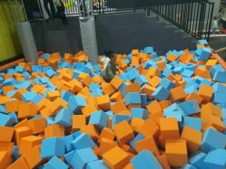 -蹦贝运动中心·蹦床·攀岩·闯关(龙岗店)