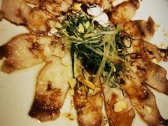 薄切鲜鱼片-穹六人间 people 6(岳阳路店)