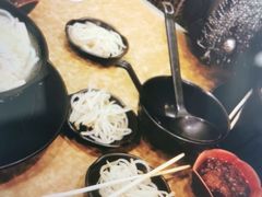 -丽虹云南过桥米线(兴工街店)