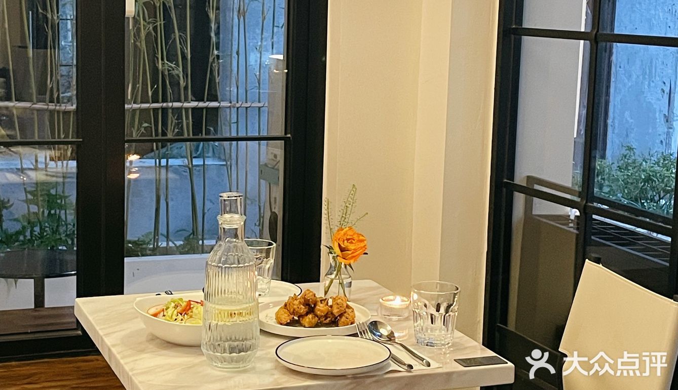 浪漫的法式独栋白色系餐厅🍽要和我一起吃晚餐吗？
