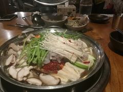 部队锅-包装马车·韩国料理·포장마차