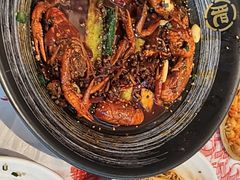 -肥肥虾庄·金牌油焖大虾(汉口城市广场店)