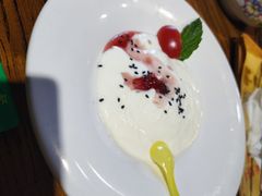 酸奶粽子-艾丁湖烤全羊西域文化主题餐厅(新天润店)