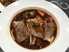 金牌红烧牛肉面-康师傅私房牛肉面(北京南站店)