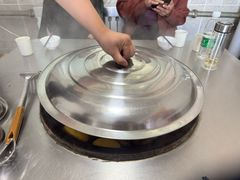 -粘豆包柴火铁锅炖