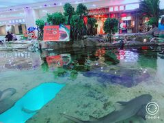 -鸿通城购物中心