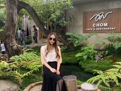-Chom Cafe and Restaurant