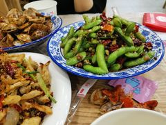 -江城燕子大排档(江汉路步行街店)