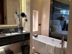 -天津京基皇冠假日酒店