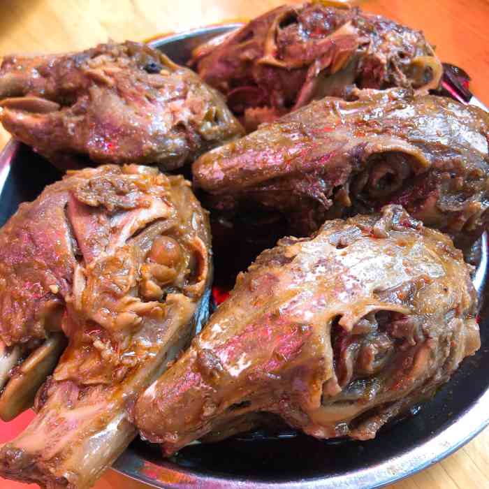 曾老五兔头(教育学院总店)-"这家店真的超赞,在嘉祥路上不咋排队的店