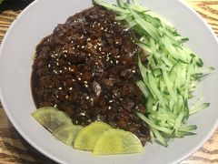 韩式炸酱面-吴草鸡爪오초닭발韩食堂(融恒盈嘉中心店)