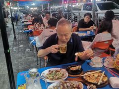 -老东镇啤酒屋海鲜加工·蒸汽海鲜·海鲜烧烤(台东店)