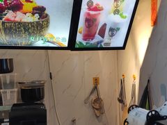 -津椰本·海南正宗椰奶清补凉(店一店)