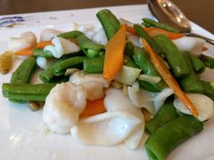 爽口碧綠爆海皇-沁香庭中餐厅·川粤菜(重庆高新假日酒店)