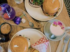 -FLOVIE FLORIST CAFE