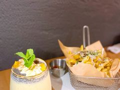 -Mark&Mars Restaurant