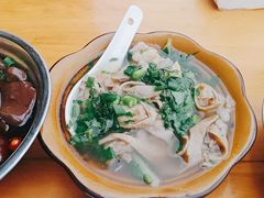 -周记翘脚牛肉
