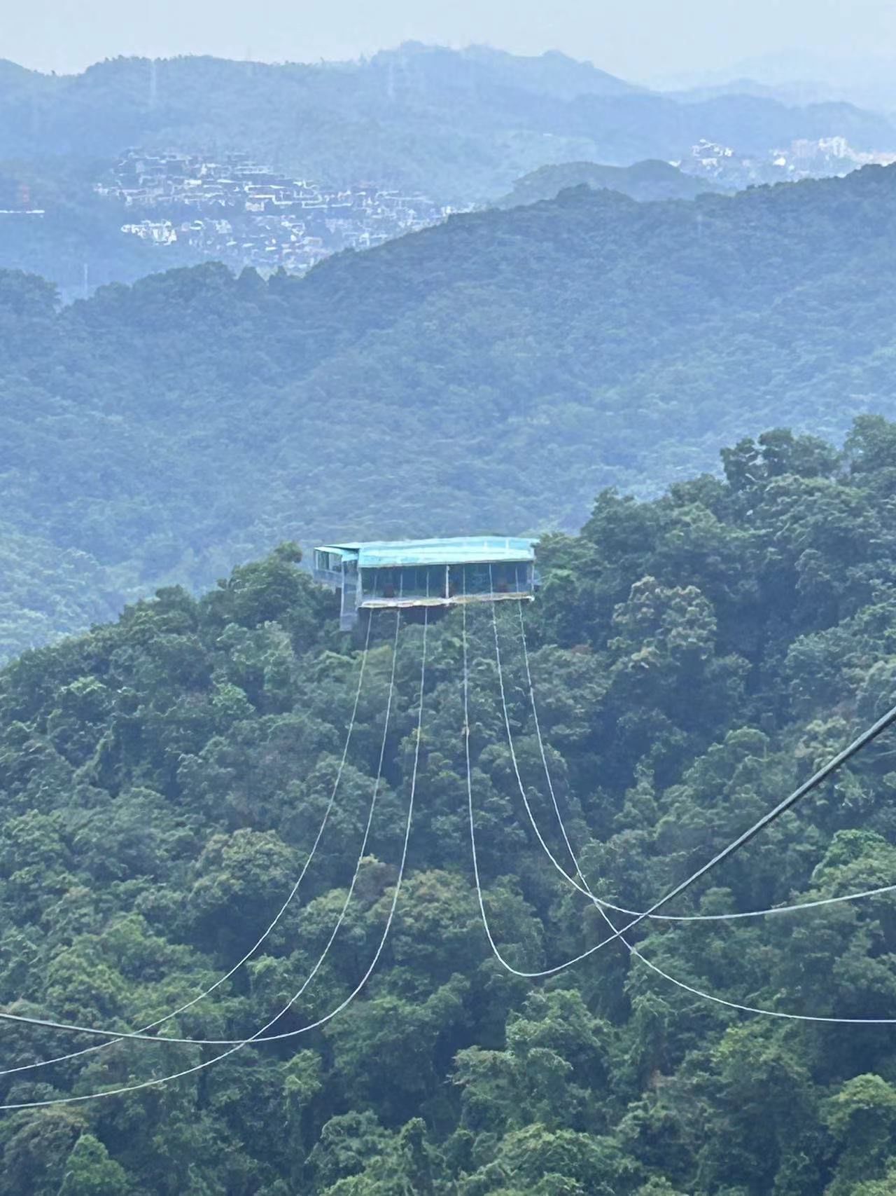 👭终于和闺蜜打卡了超刺激的#白云山飞索