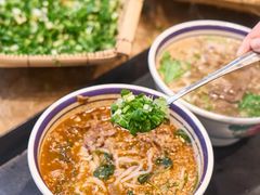 -云阿蛮云南生烫牛肉米线(奉贤路店)