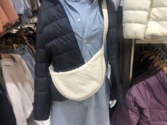 -优衣库(上海金桥国际商业广场店)